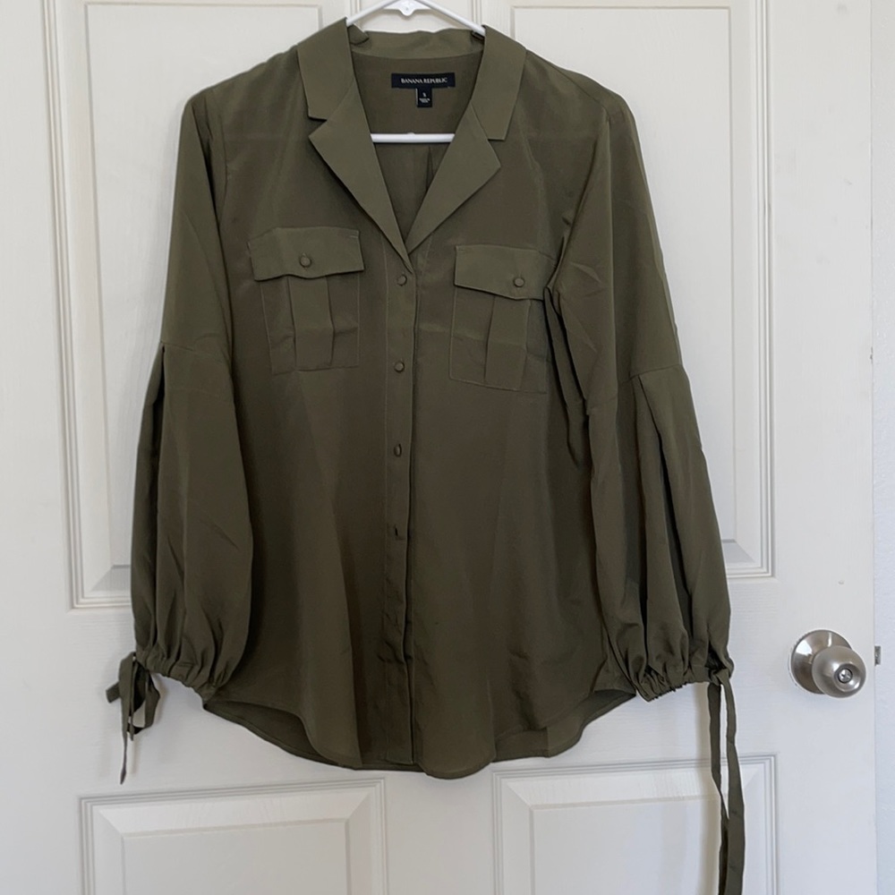 Banana Republic dressy blouse